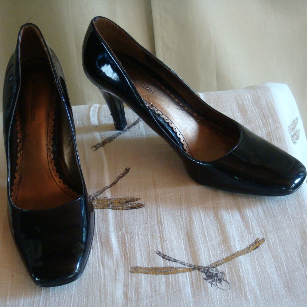 Naturalizer Black Patent Pump